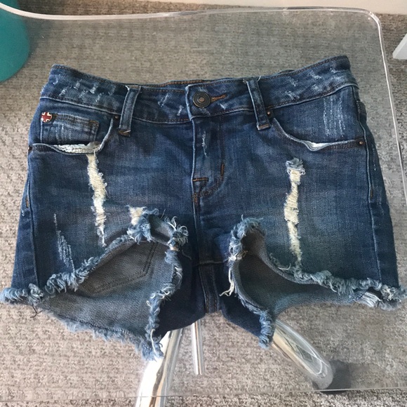 short ripped jean shorts - Picture 1 of 5